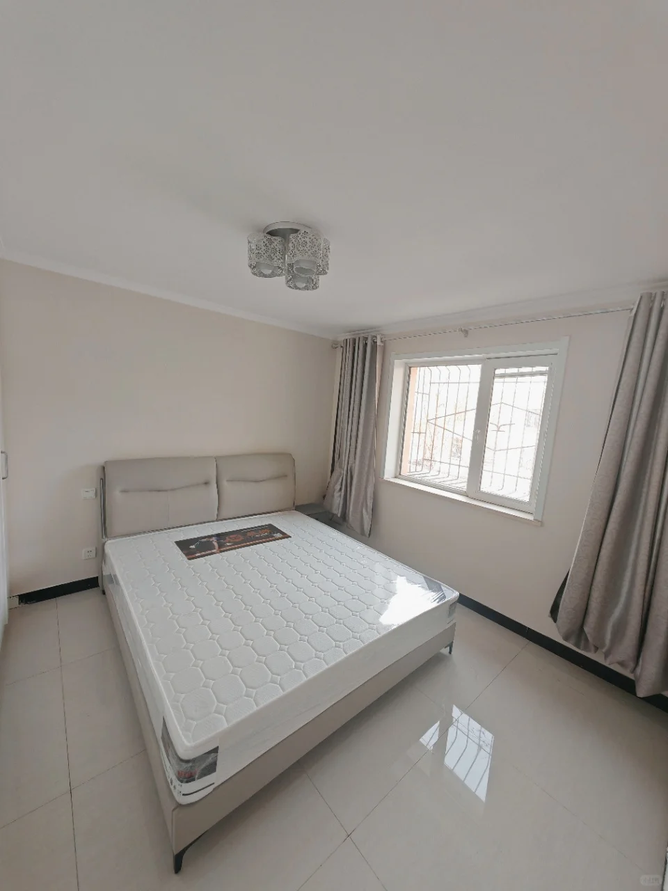 首付3万 植物园地铁口 二楼精装三居室