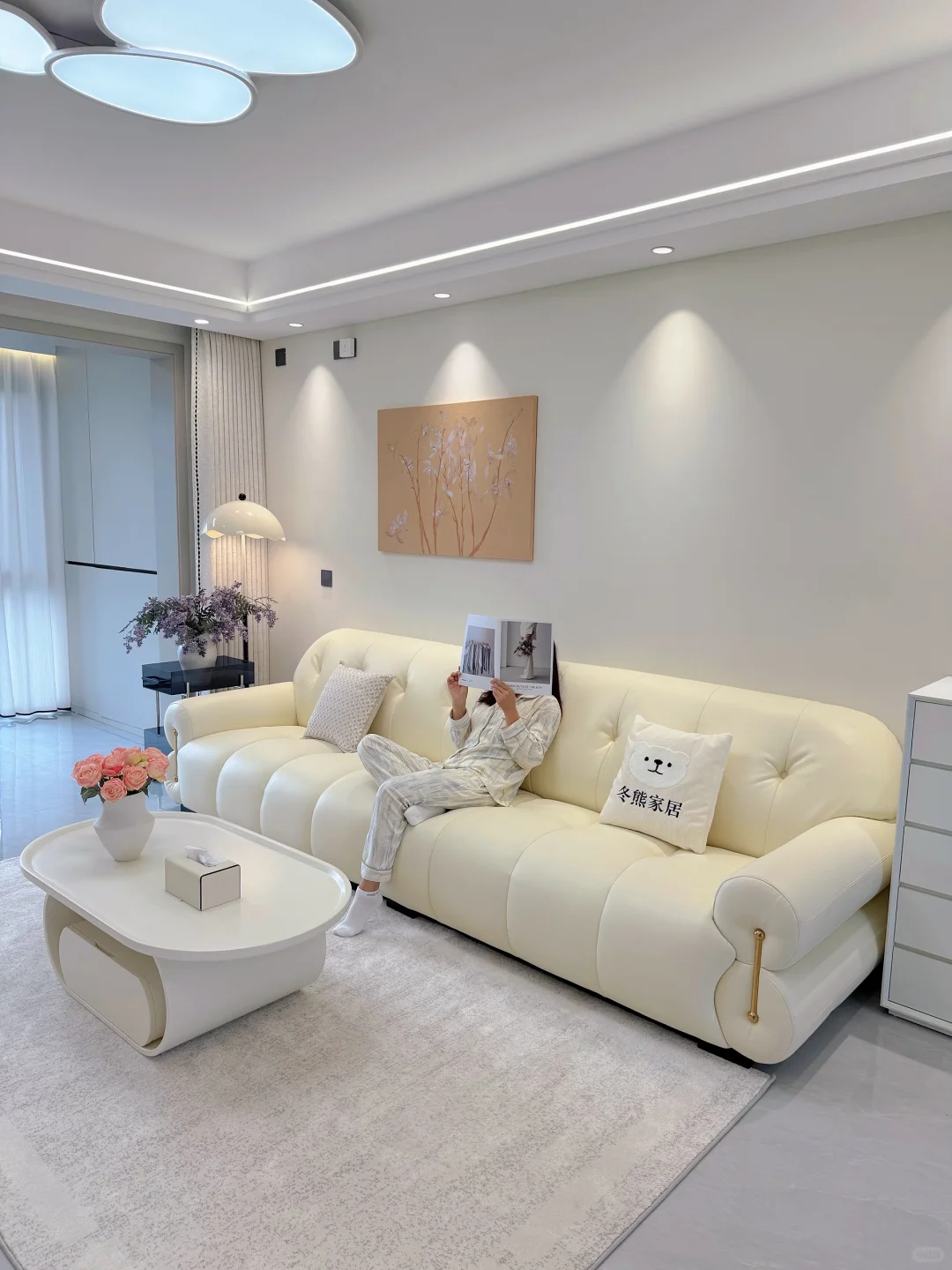 抄作业成功，白色沙发给我家客厅狠狠加分了～