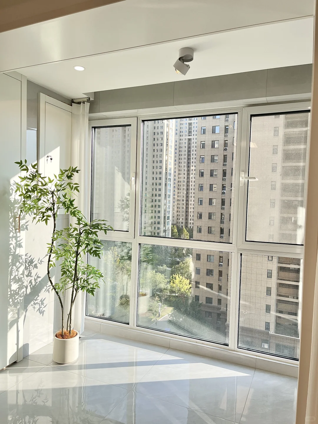 小户型这样装，真的温馨显大又省钱💰