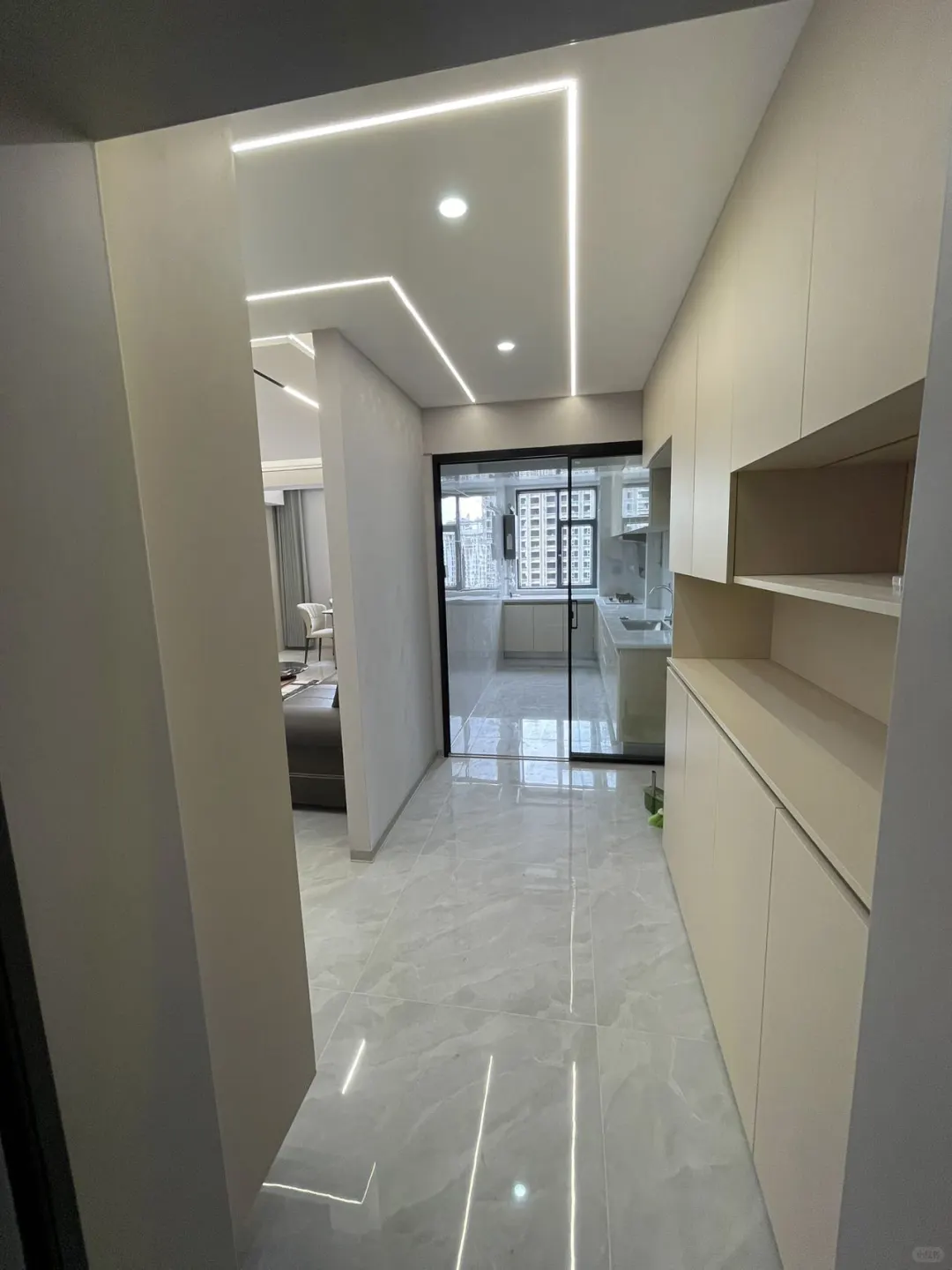 首付10万 苏州路 小西沟附近精装两居室