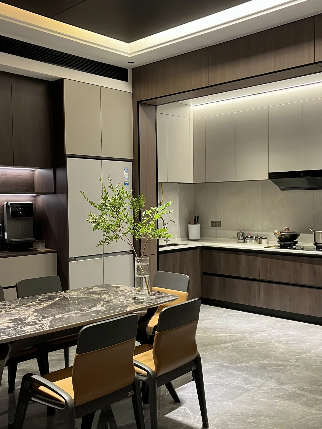 这是不是你理想中的开放式厨房｜意式极简