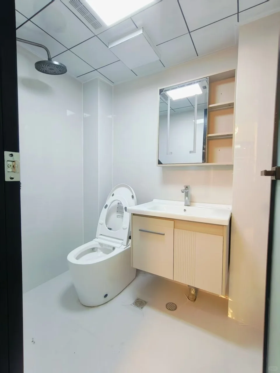 首付五万 小西沟 福润德附近精装二楼两室