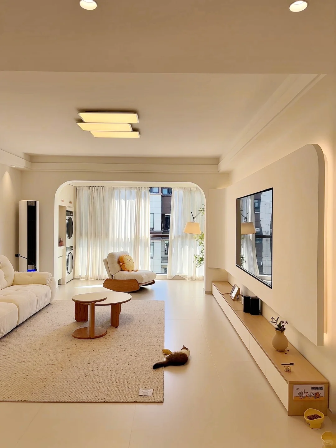 你可以永远相信奶油原木风！！吸顶灯好显大！