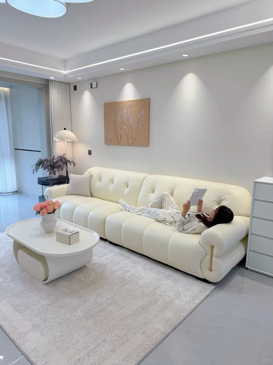 抄作业成功，白色沙发给我家客厅狠狠加分了～