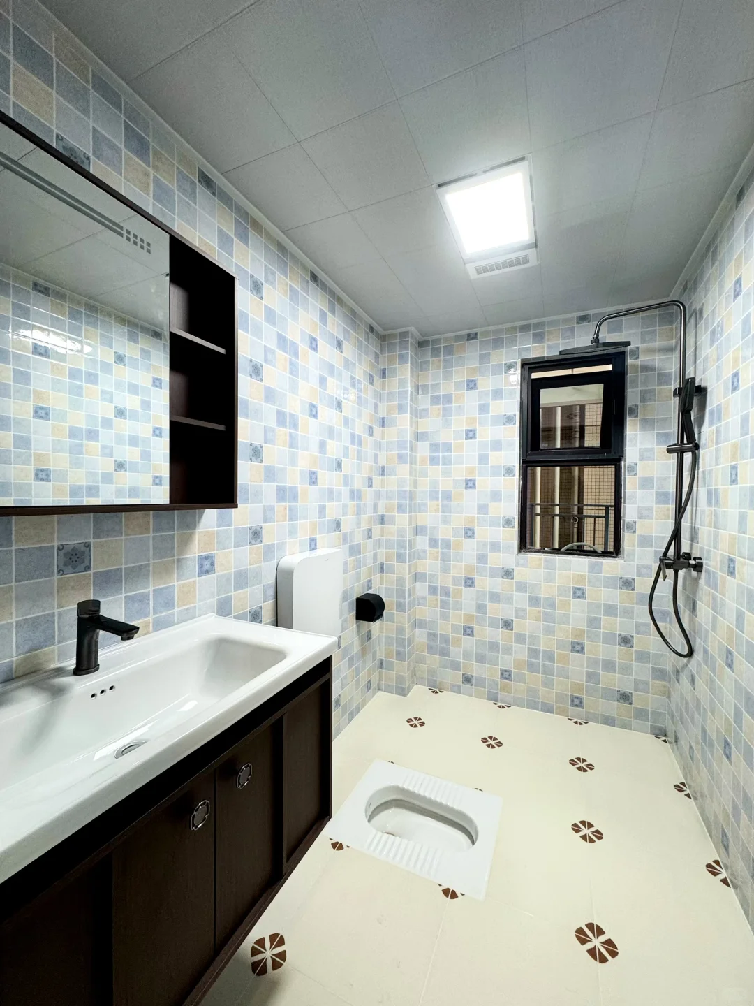 乐山次新小区捡漏110㎡～三房带拉通大阳台