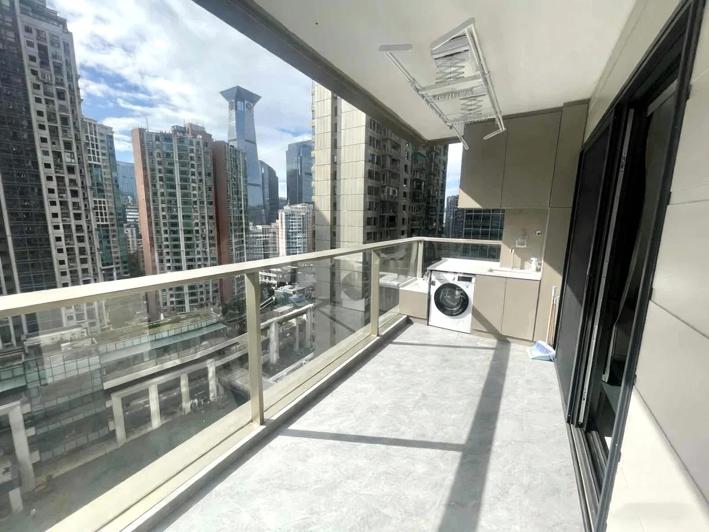 香蜜湖深业中城次新房4房3字头