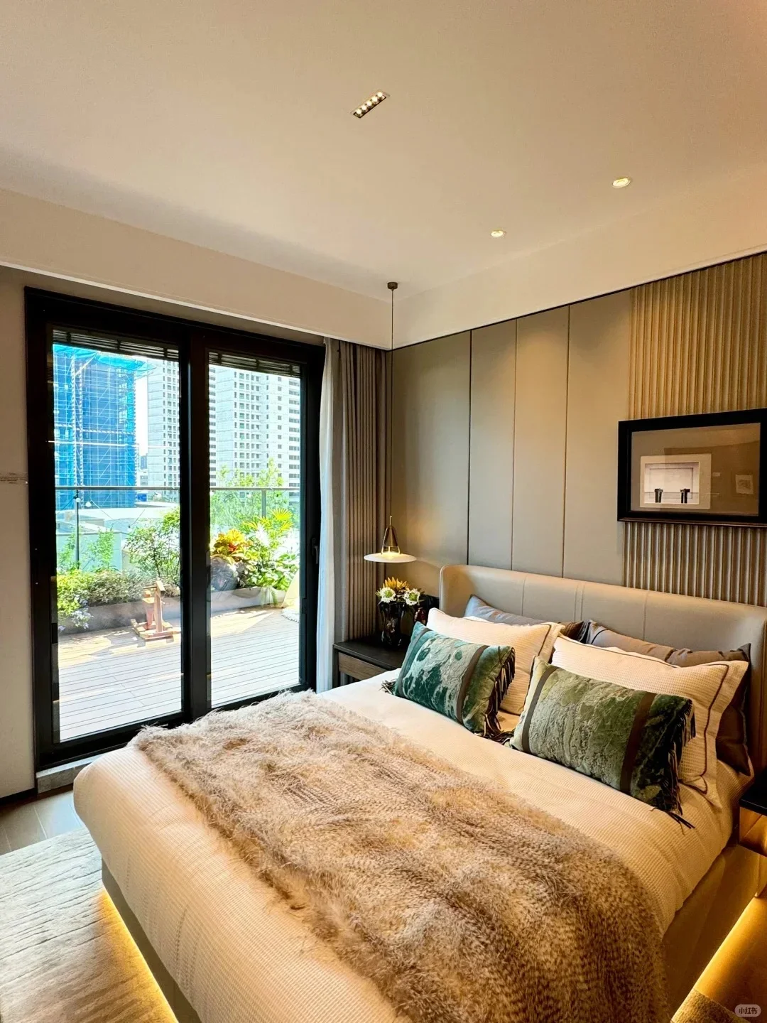 安宁135㎡精装新房 80w 送车位和家具