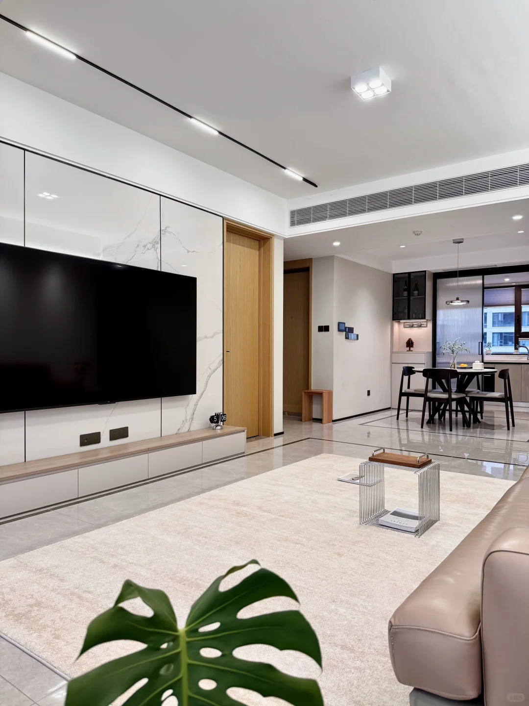 16w而已，谈什么高级感…