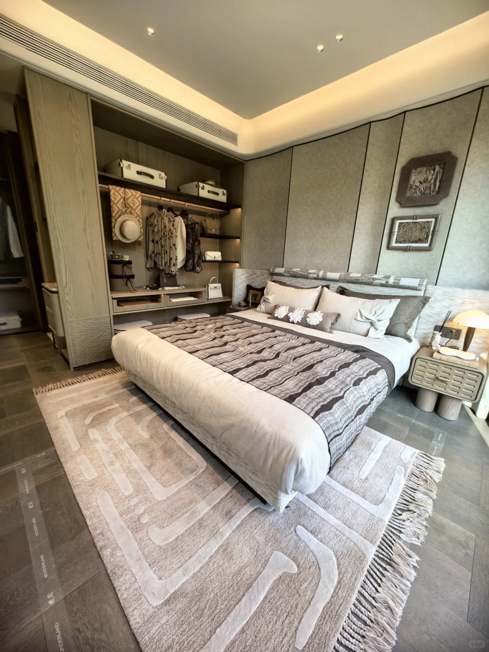 惠济北的4.0新房 1梯1户 带露台 贾鲁河旁