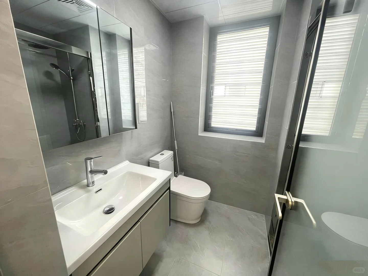 香蜜湖深业中城次新房4房3字头