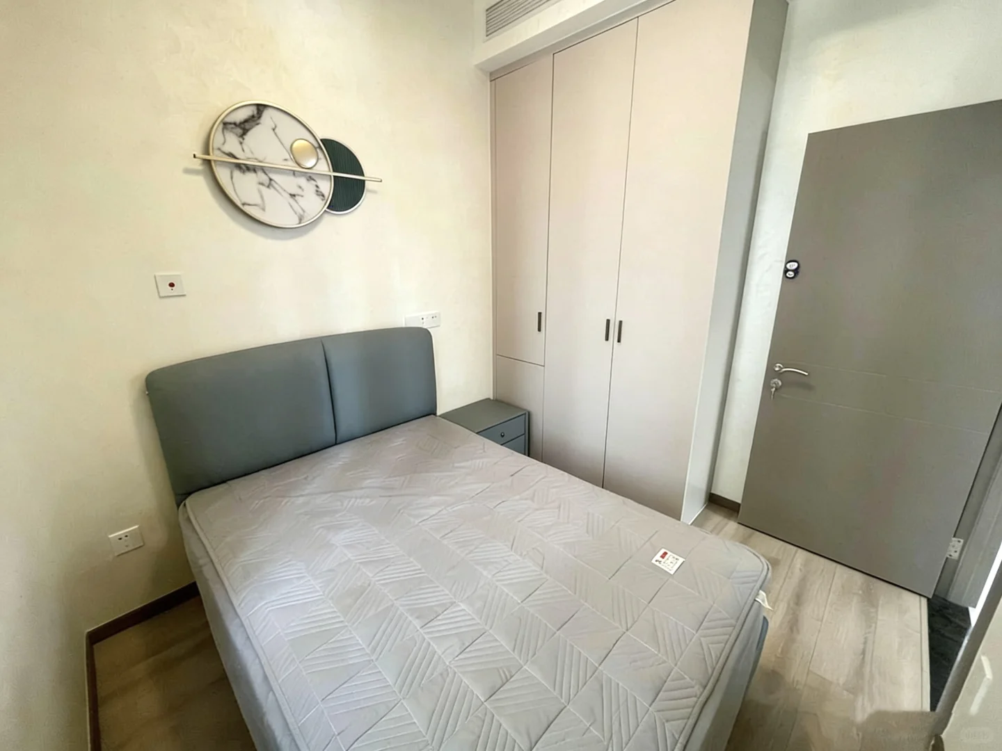 香蜜湖深业中城次新房4房3字头