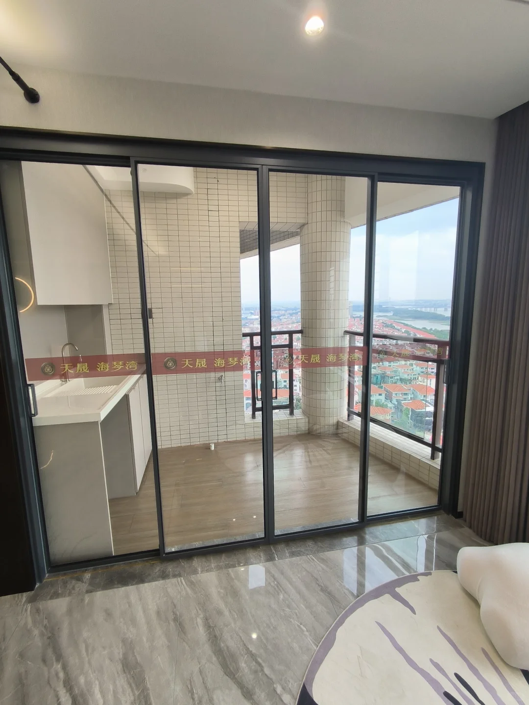 今天讲一个针对卖房的骗局，大家认真看，一