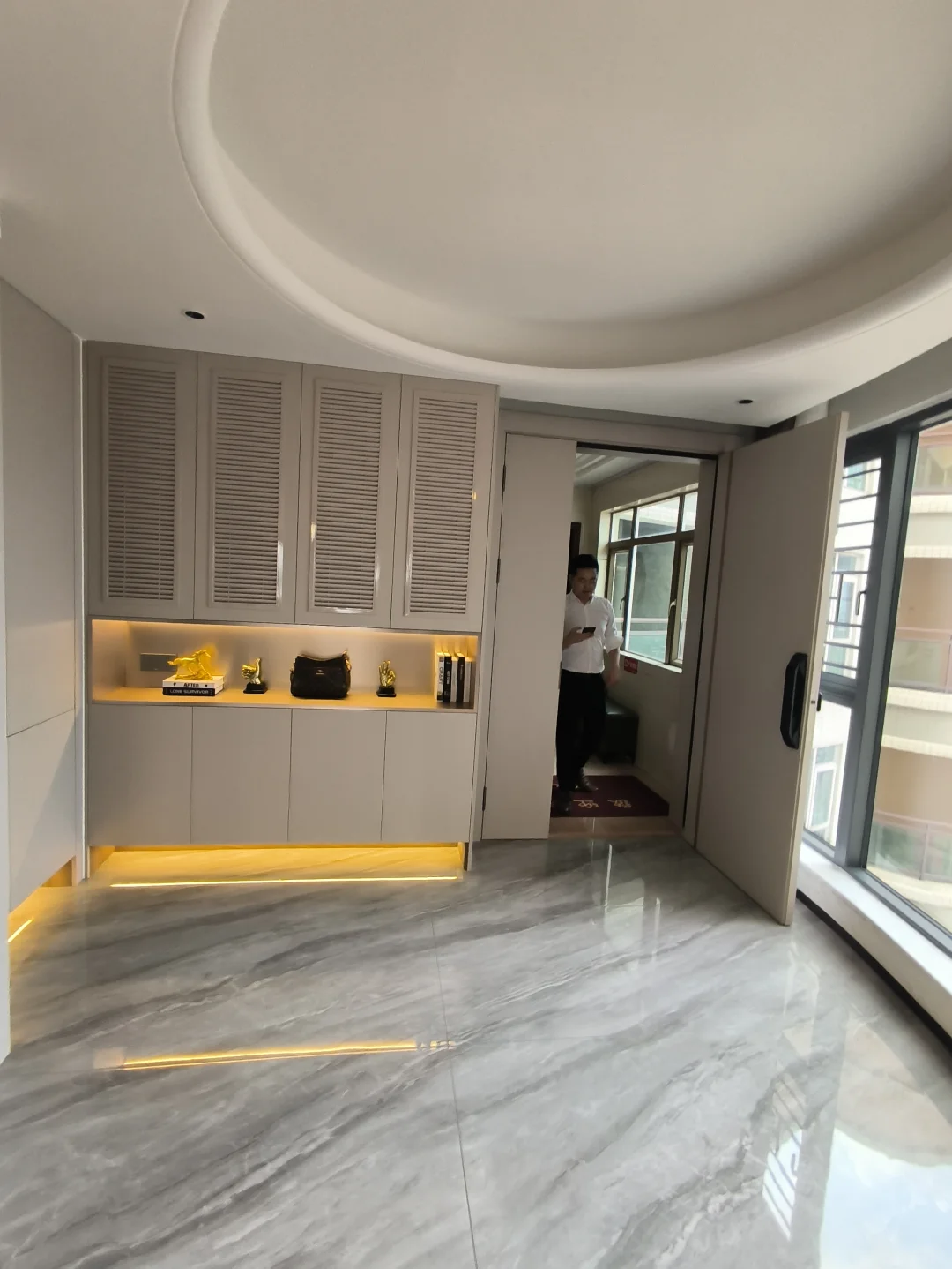 今天讲一个针对卖房的骗局，大家认真看，一