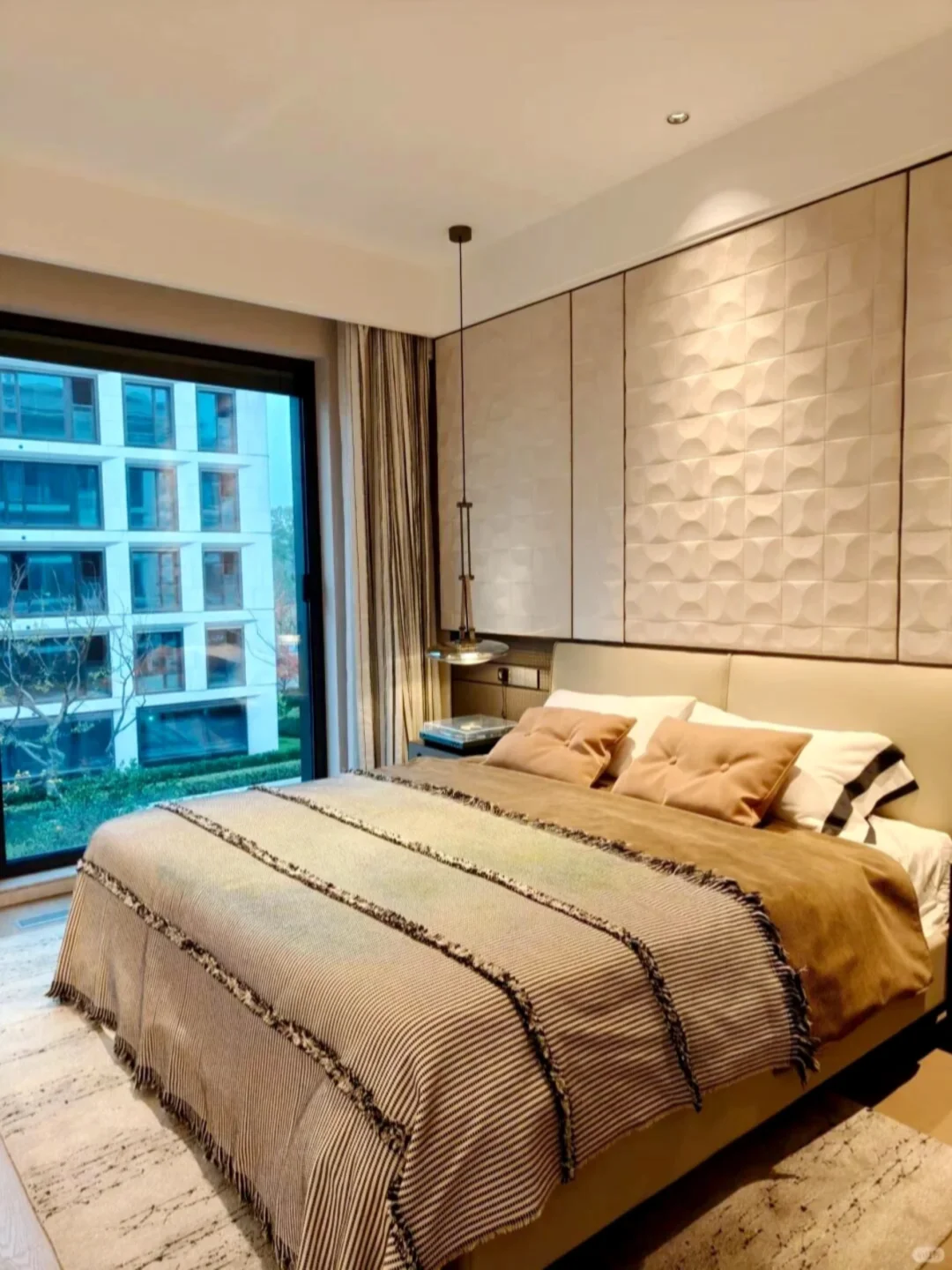 感谢南京，原280现130万，一梯两户，洋房现