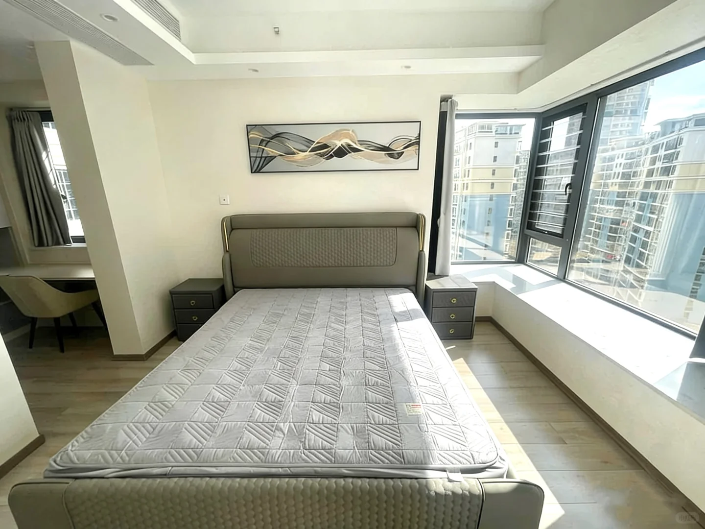 香蜜湖深业中城次新房4房3字头