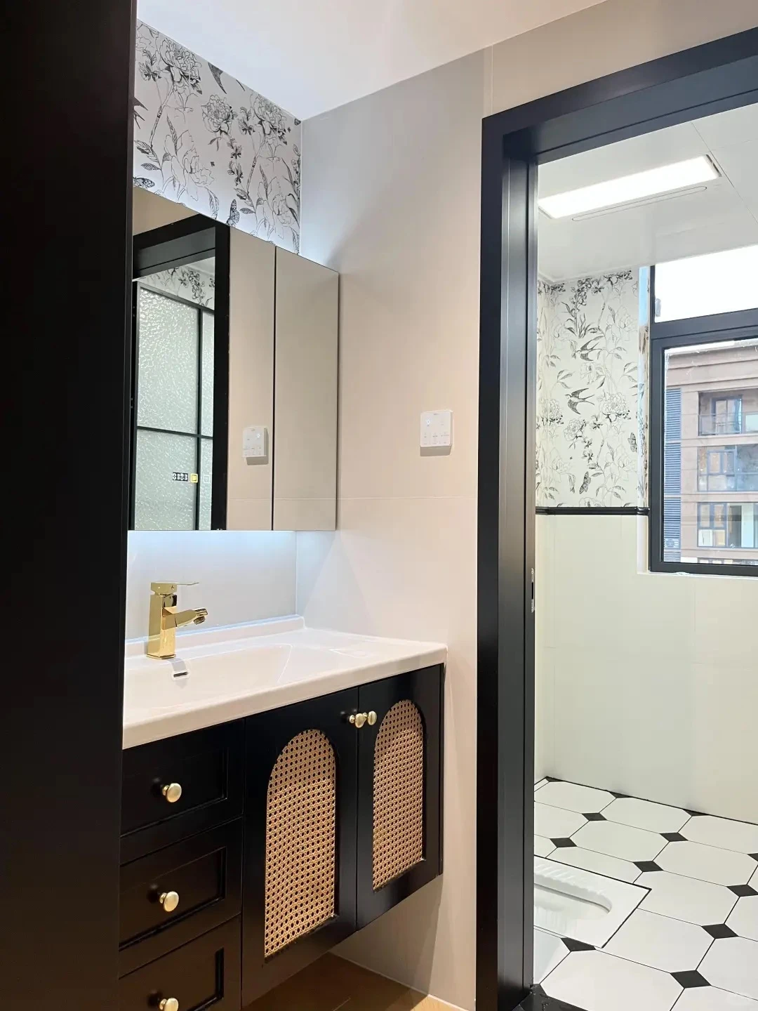 刚刚装修好的婚房，就要卖，1.8买的现在1.2