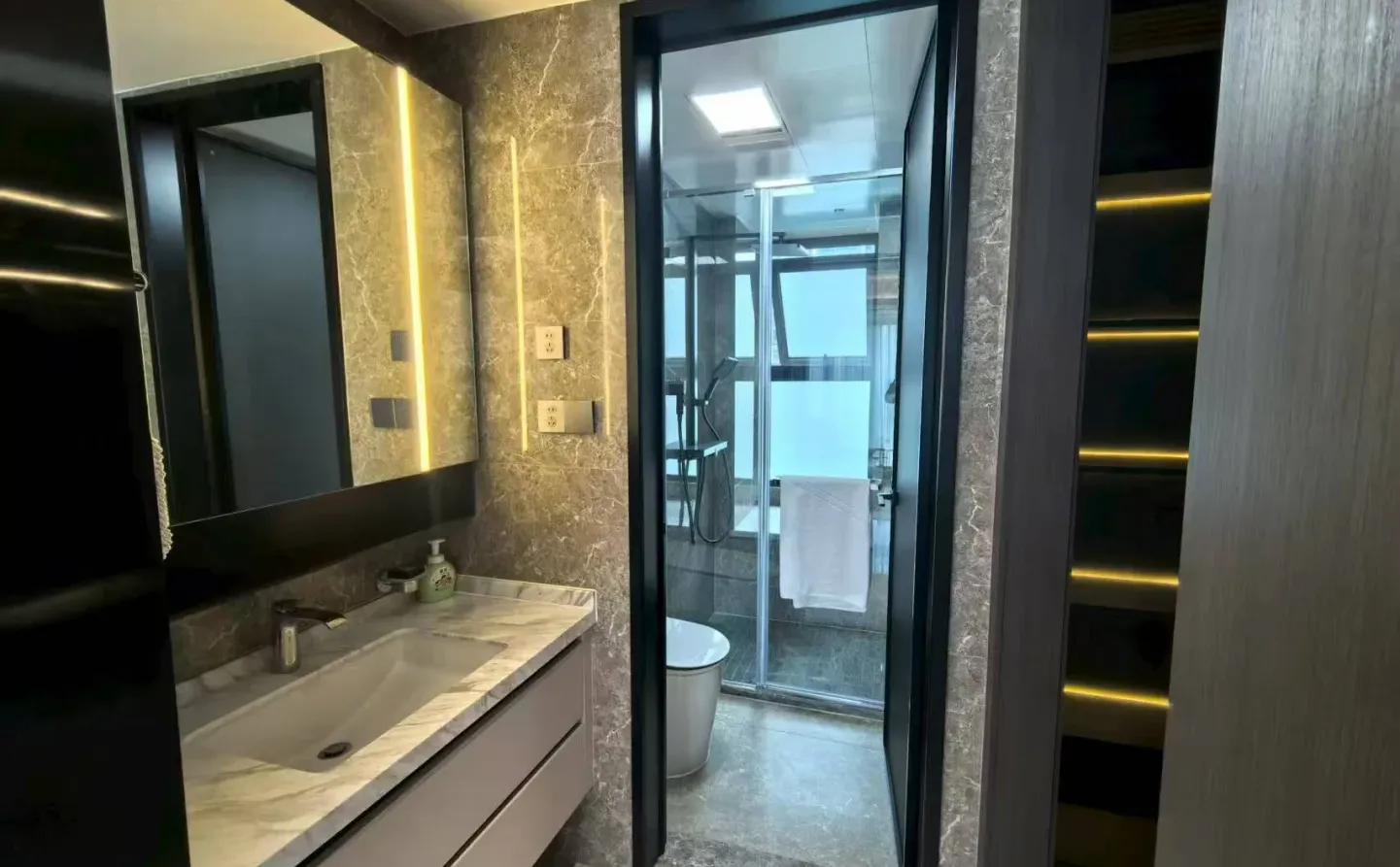 北大街次新房 豪装70万 6.8大宽厅 大胆砍价