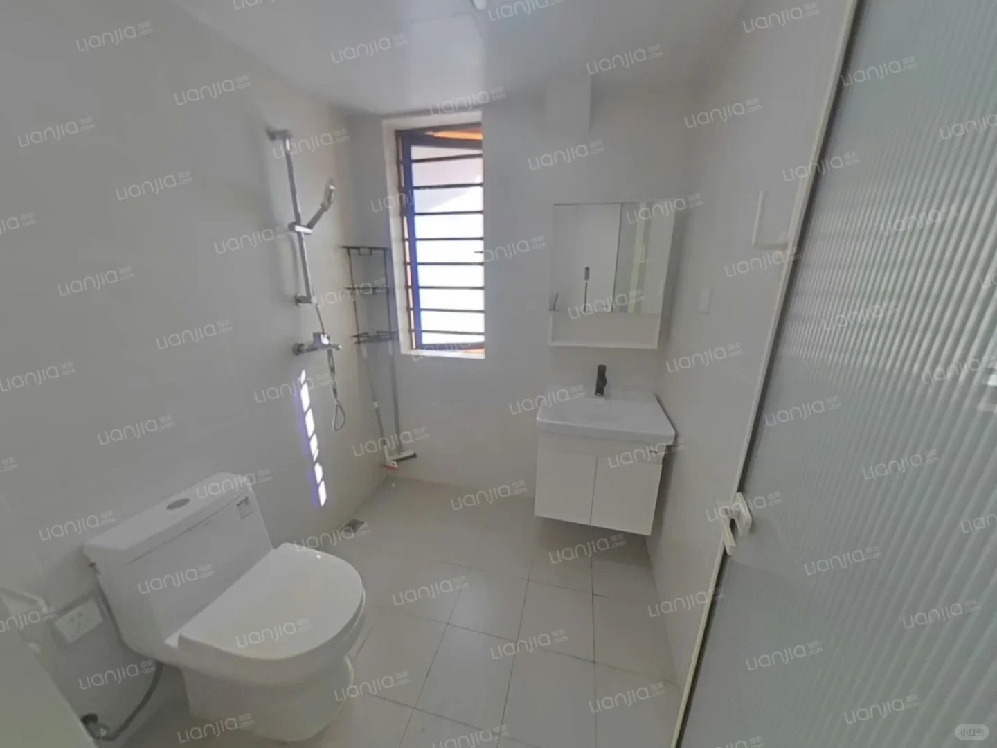 租房50观山瑞苑2房65平电梯罗湖布心次新房