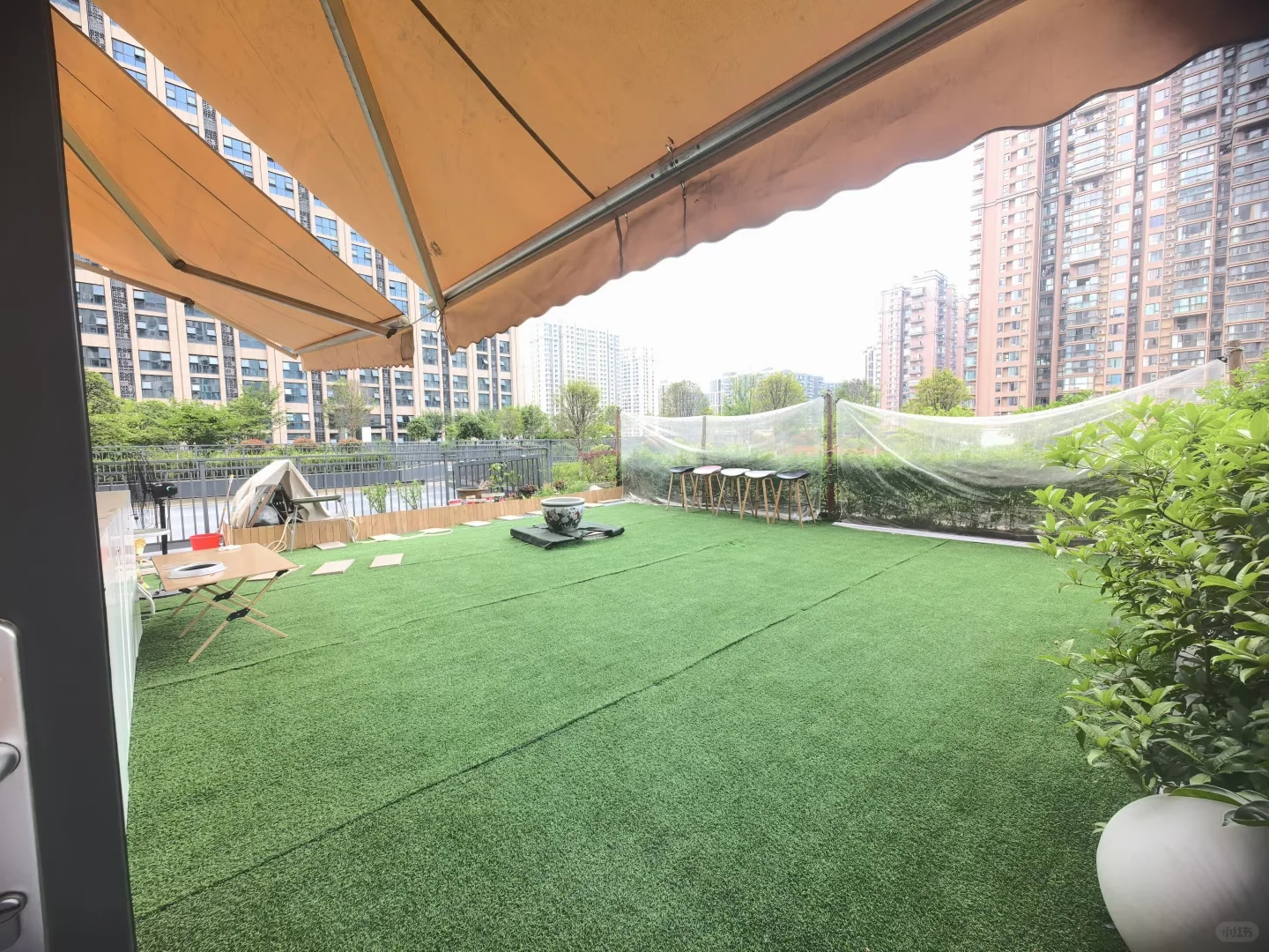 一街带花园工作室