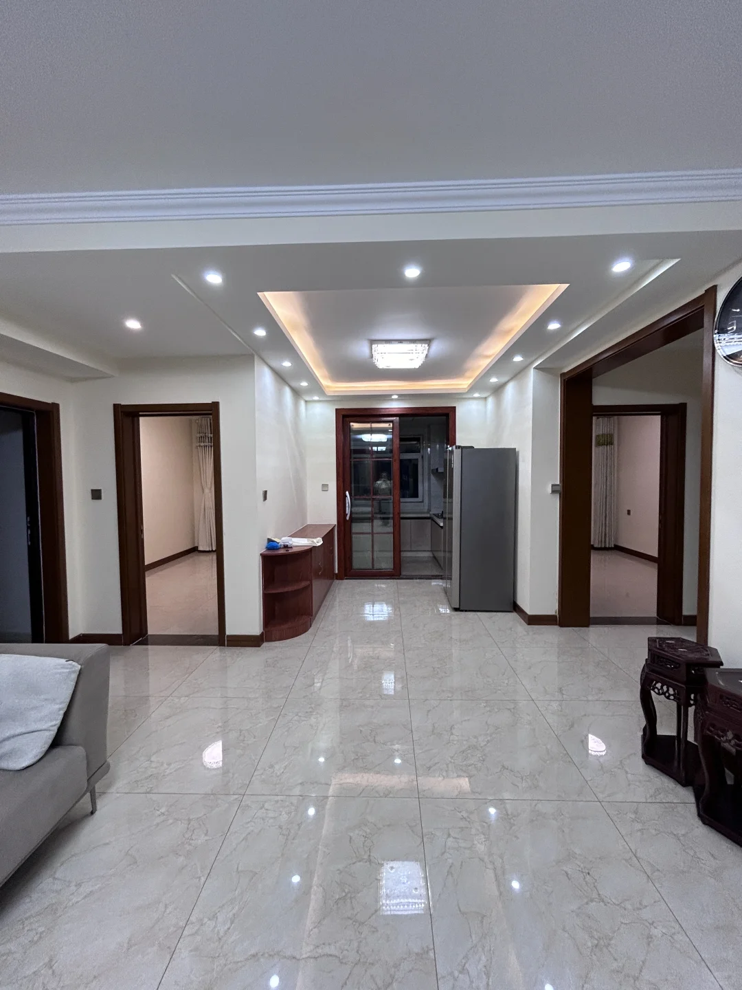 中介不会说：我只是带你过个户就收你几万块