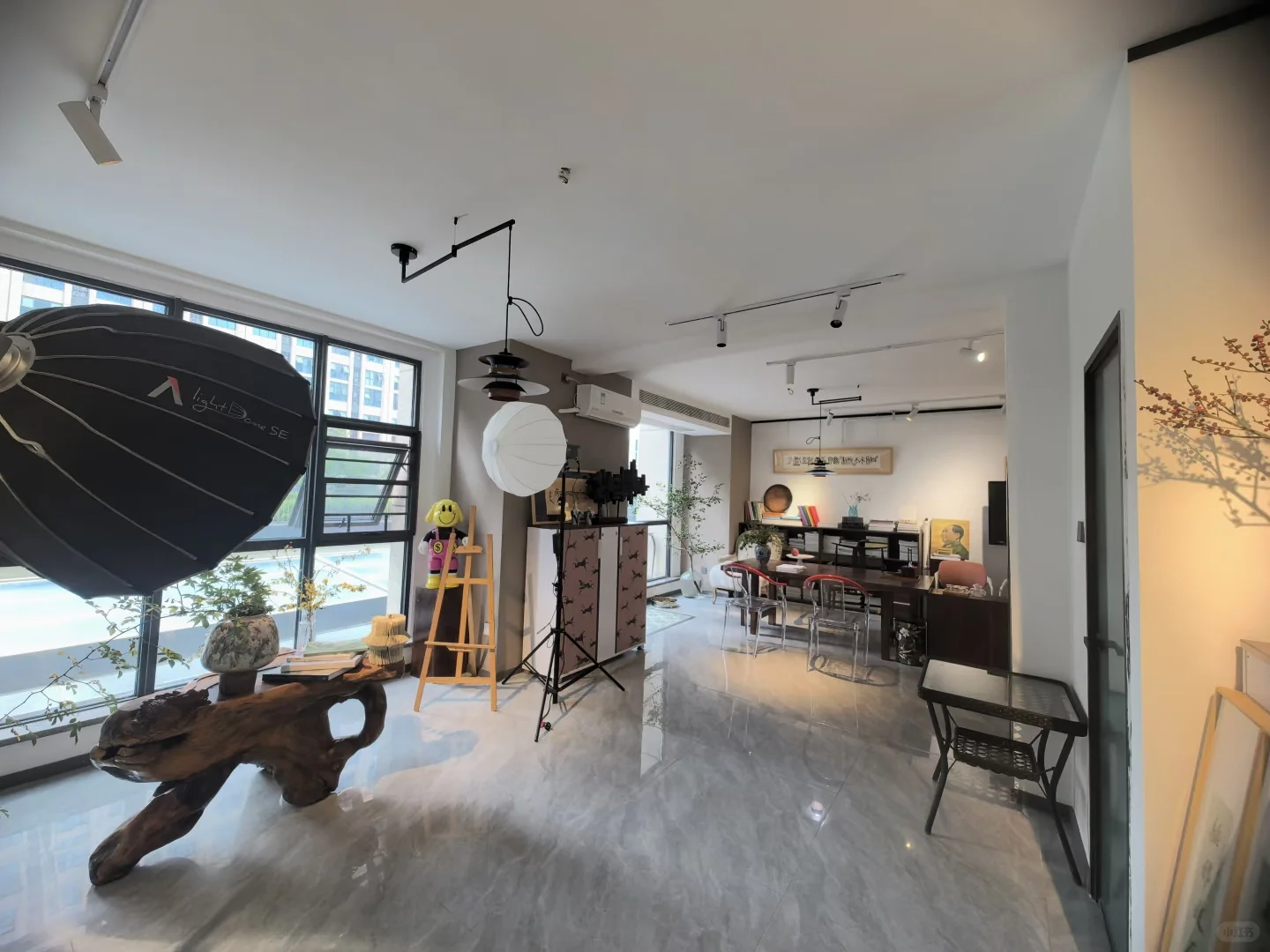 一街带花园工作室