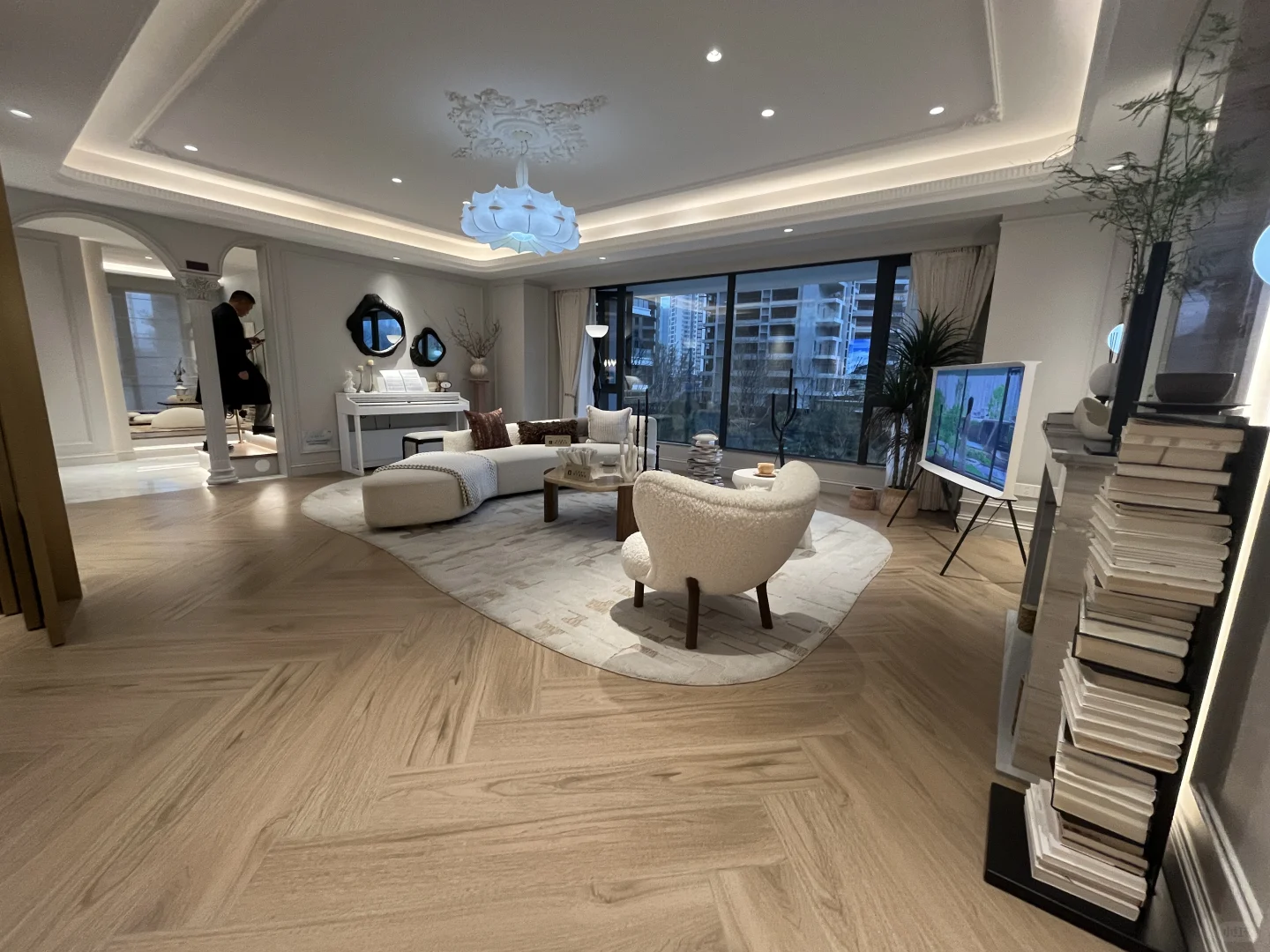 观山湖89w面积140平