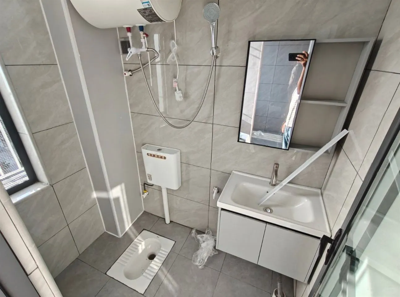 新房出租 可月付可短租开心广场 后坛现代精装修风格 光线好