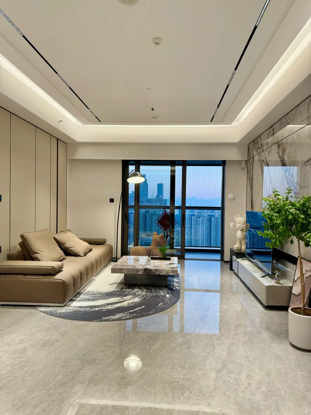 全新未入住次新房，大平层153平首次对外出租