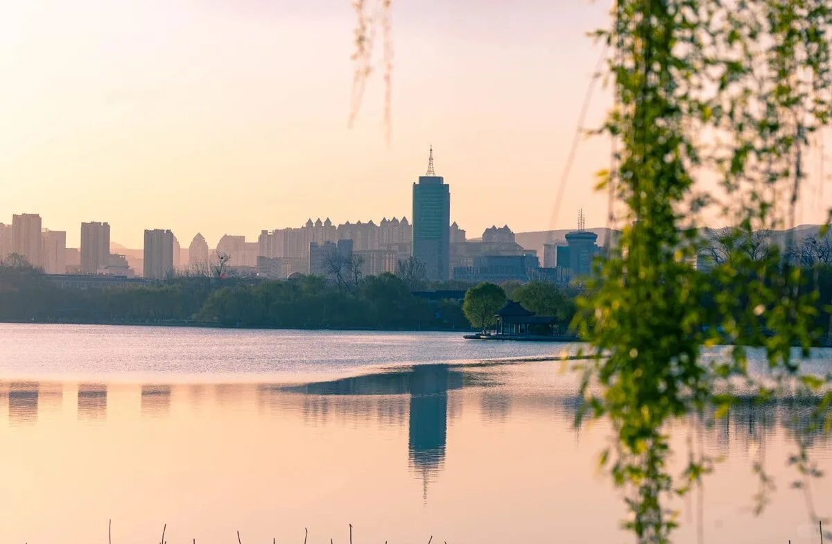 大明湖单价8000现房新房来了