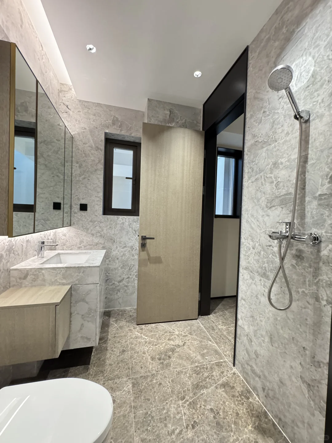 格拉斯新房精装上叠｜工抵房一口价仅12Xx～