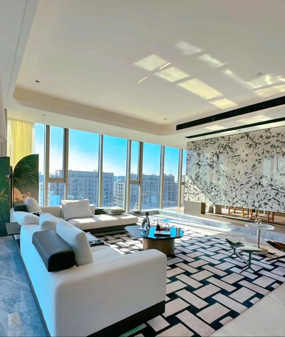 上海新江湾城地铁口，486平新房，2188W可入