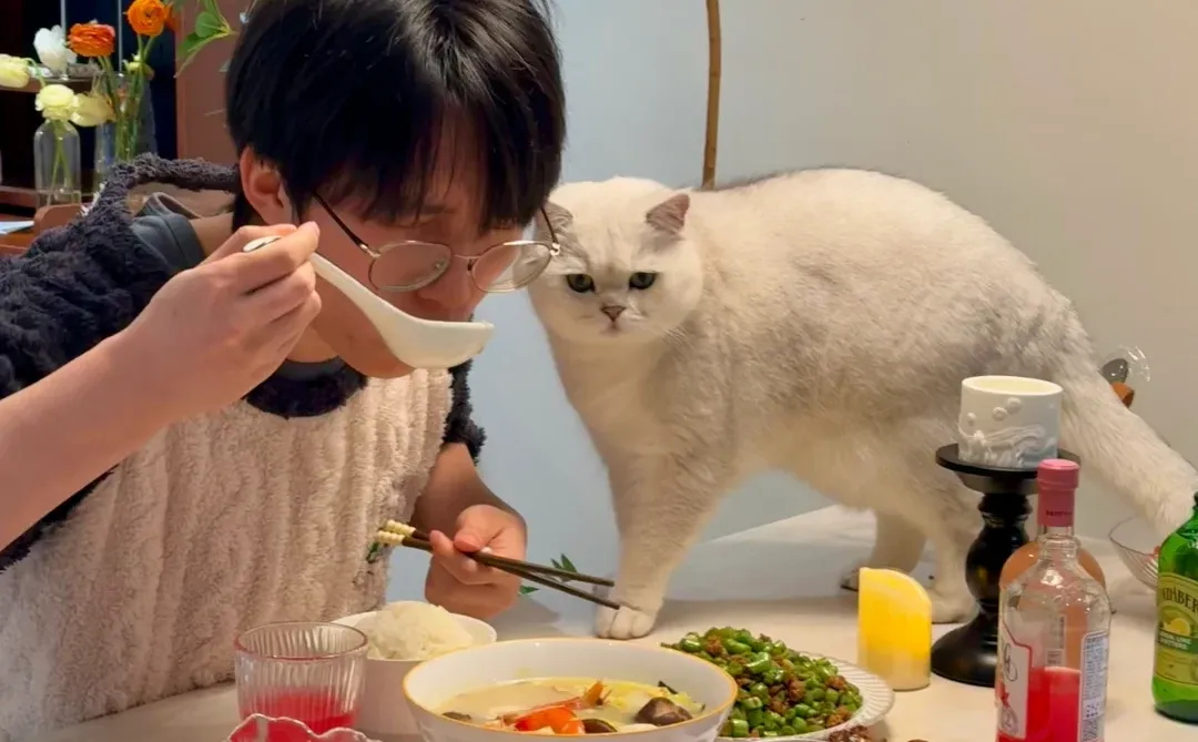 装修风格千千万 奶油中古坠好看⚪️🟤⚫️