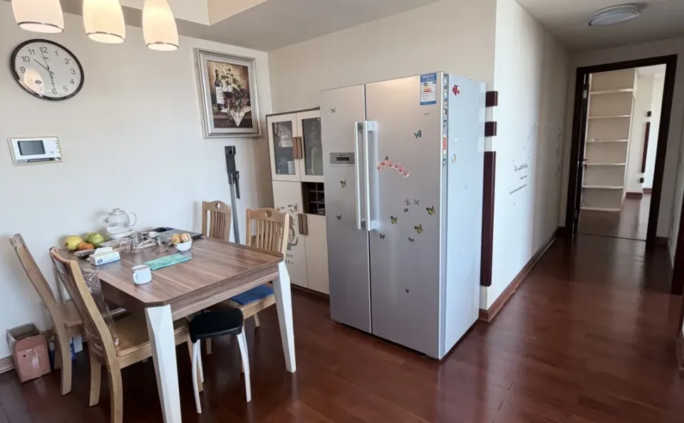 立水桥南站精装修两居室 首次出租