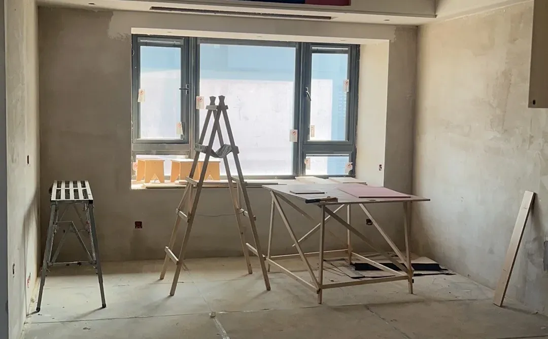 装修进度中，柜子装好啦