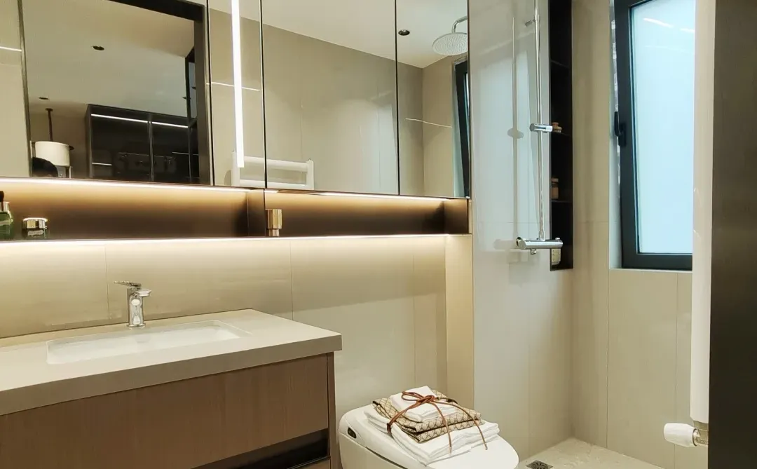 槐荫区73万精装现房108平大三室，首付10万