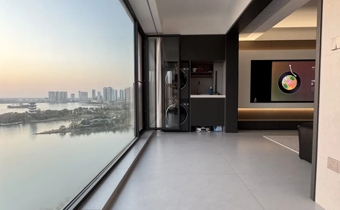 说实话 寒酸吗？就这还花了20w…