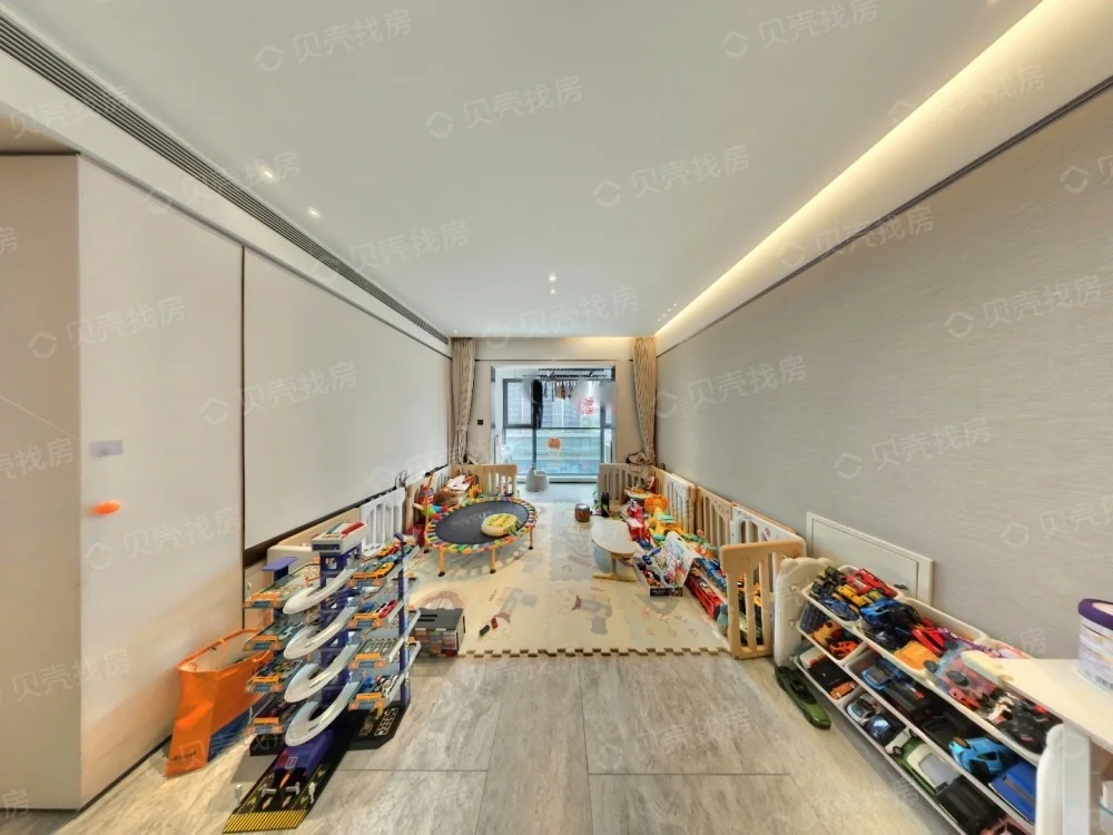 河西三片 | 精装次新房|104平250万