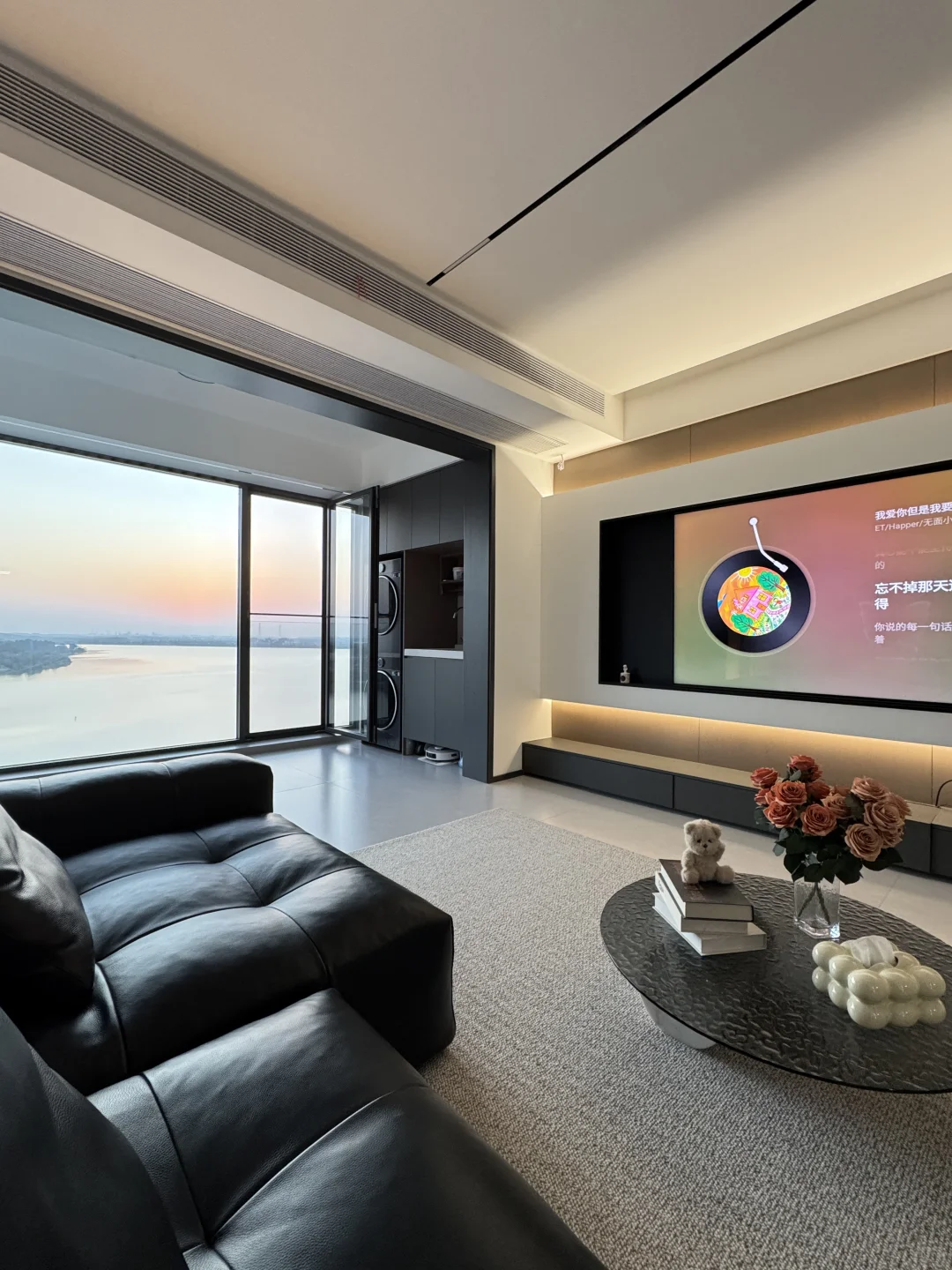 说实话 寒酸吗？就这还花了20w…