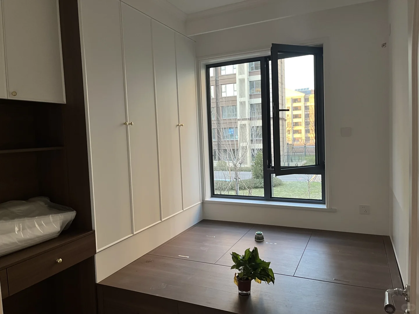 周末去新房吸甲醛的日子…