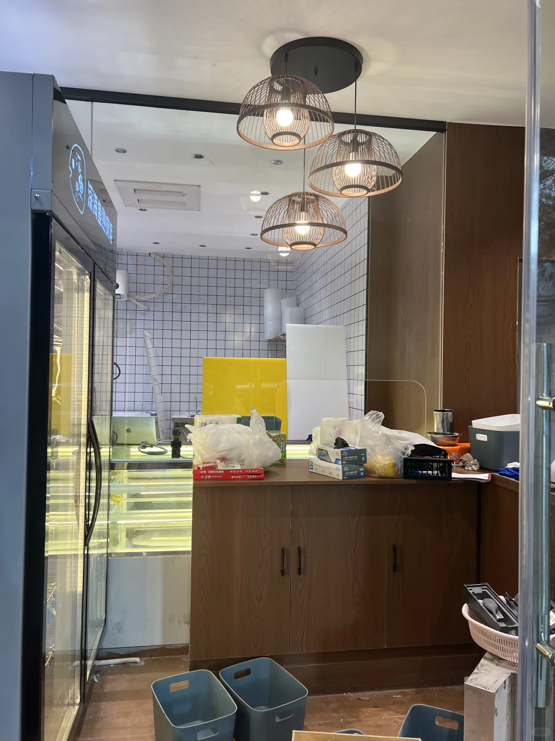 店铺装修，1卡25平，2卡装完不到5万