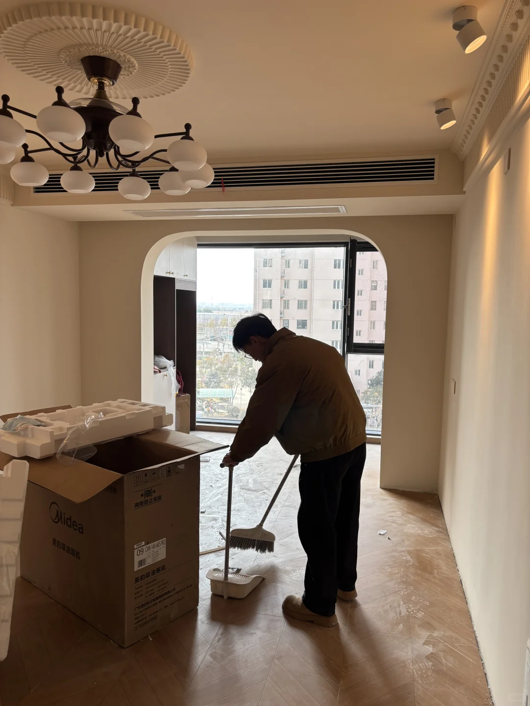 当代年轻人新型约会方式“新房转转”