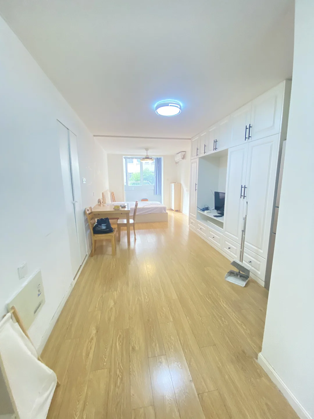 双地铁3/8号线，密二小区精装修一室一厅出租