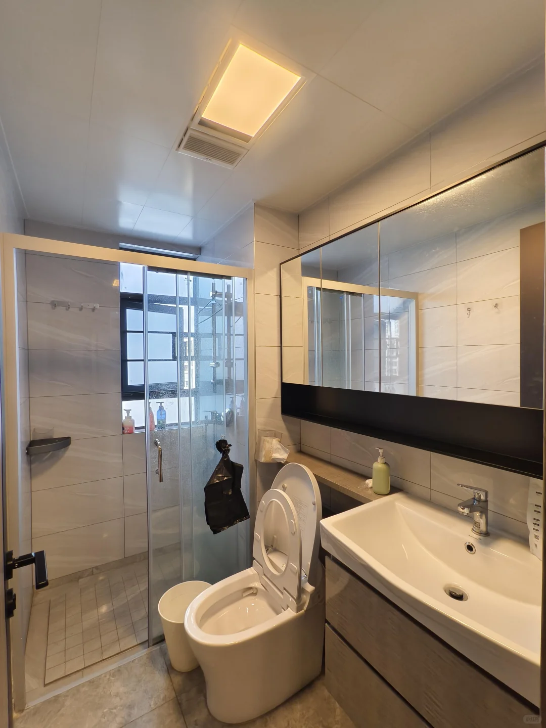 欧美金融城旁｜95㎡三房242万！精装修含车位