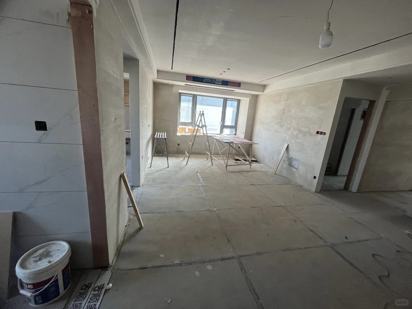 装修进度中，柜子装好啦