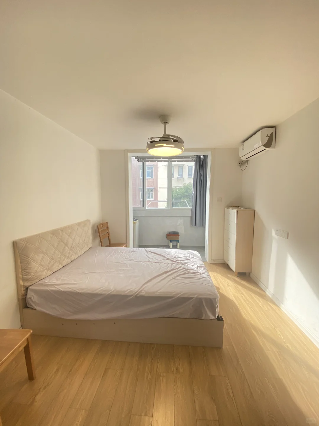 双地铁3/8号线，密二小区精装修一室一厅出租