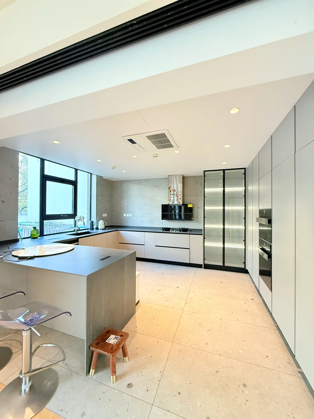 优山美地C区，700万装修别墅出售！！