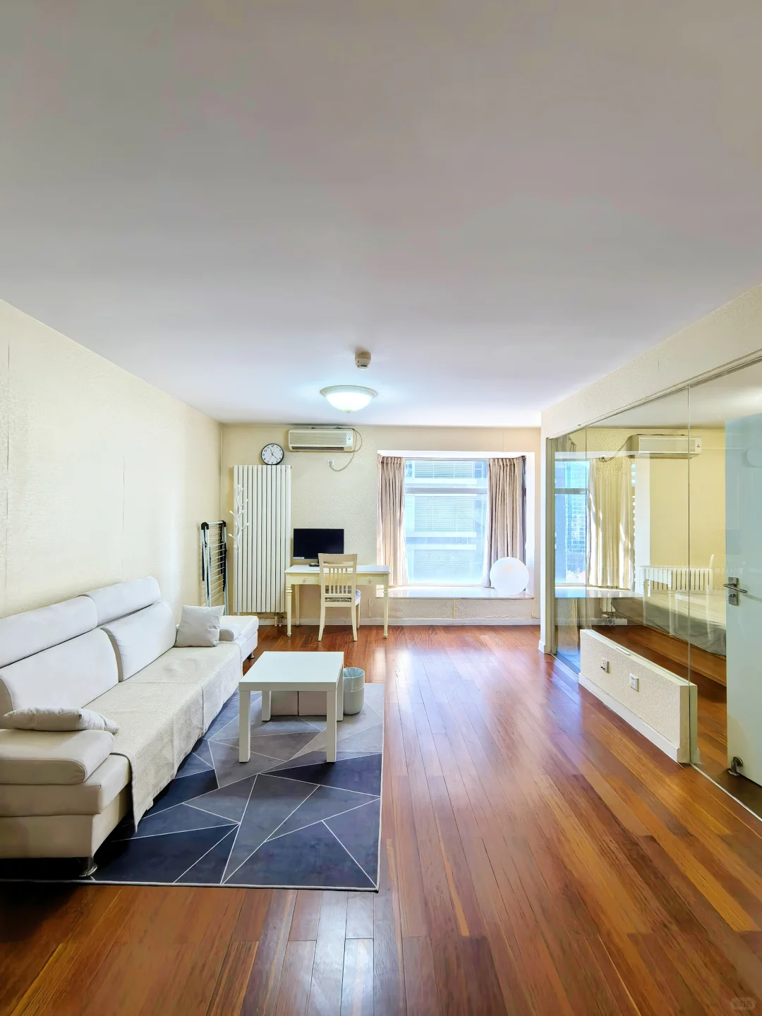 三里屯商品房社区精装修一室一厅电梯刷卡❗