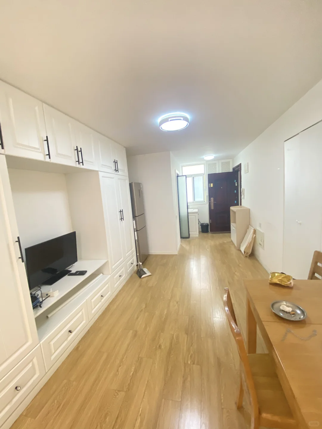 双地铁3/8号线，密二小区精装修一室一厅出租