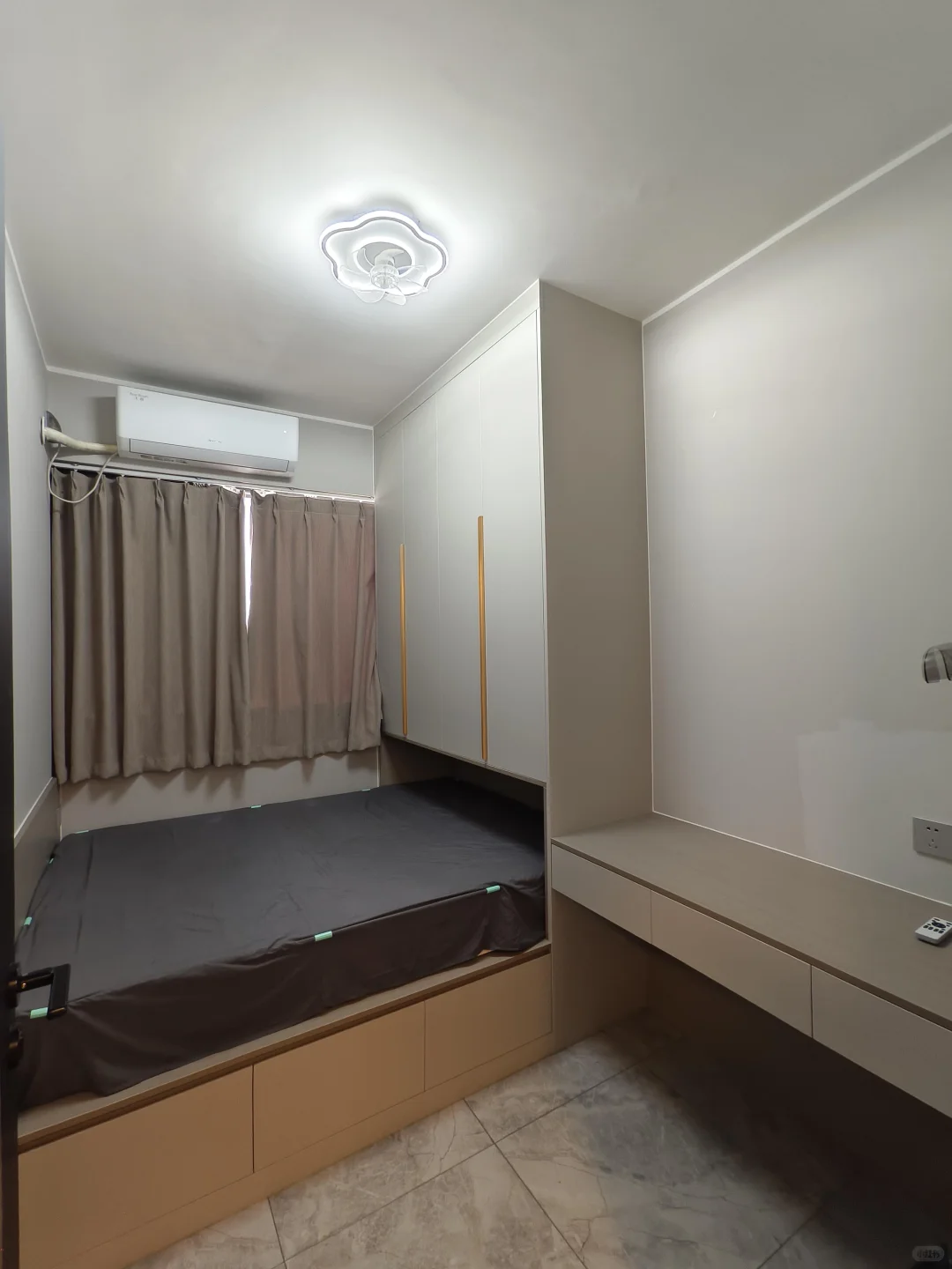 欧美金融城旁｜95㎡三房242万！精装修含车位