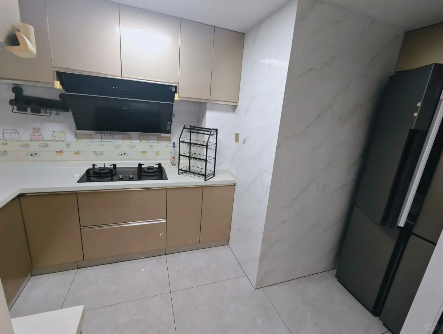 闵行下楼 电梯两房 婚房装修 首次出租